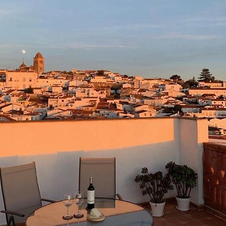 Appartement Buhardilla Rustica Mirando A Santa Catalina à Jerez De Los Caballeros Extérieur photo